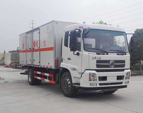 东风天锦二甲苯3类易燃液体厢式运输车 东风天锦二甲苯3类易燃液体厢式运输车