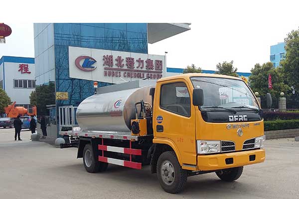 东风凯普特6方沥青洒布车 东风凯普特6方沥青洒布车
