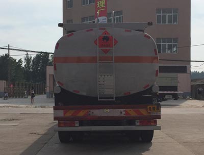 解放前四后八31.5方FL型油罐车