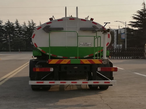 福田15方园林绿化洒水车