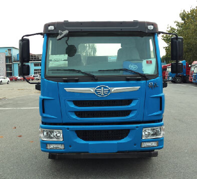 解放小三轴26方铝合金油罐车