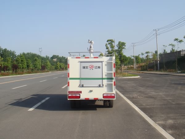 东风小多利卡2.1吨消防洒水车