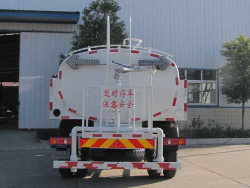 东风145水罐11吨清洗车